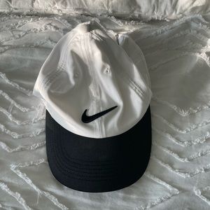 White Nike cap/hat